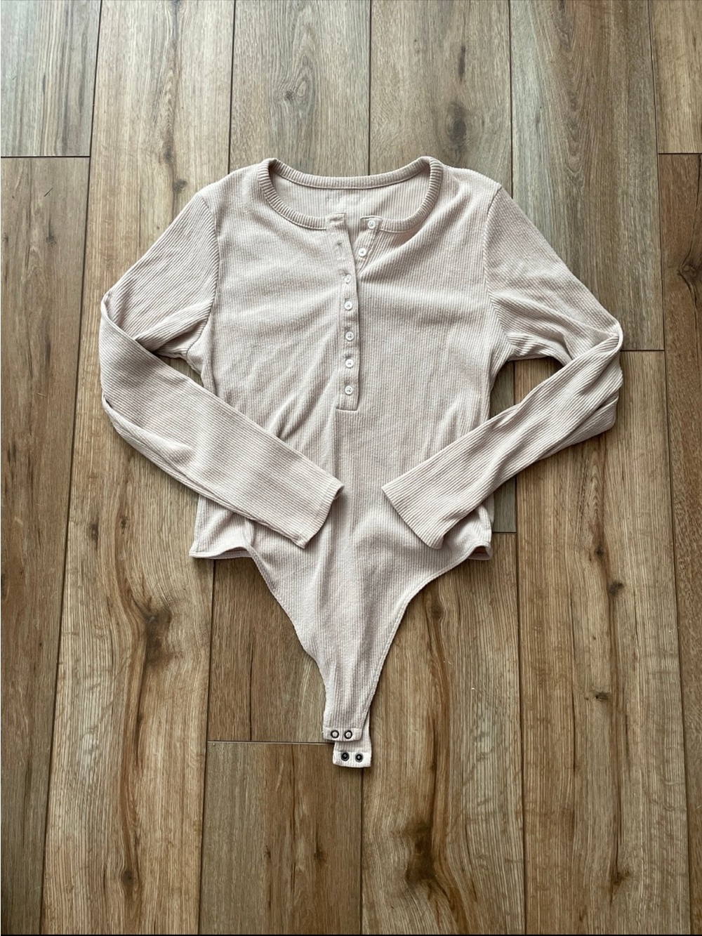 American Eagle Long-Sleeve Ribbed Henley Bodysuit - Cream